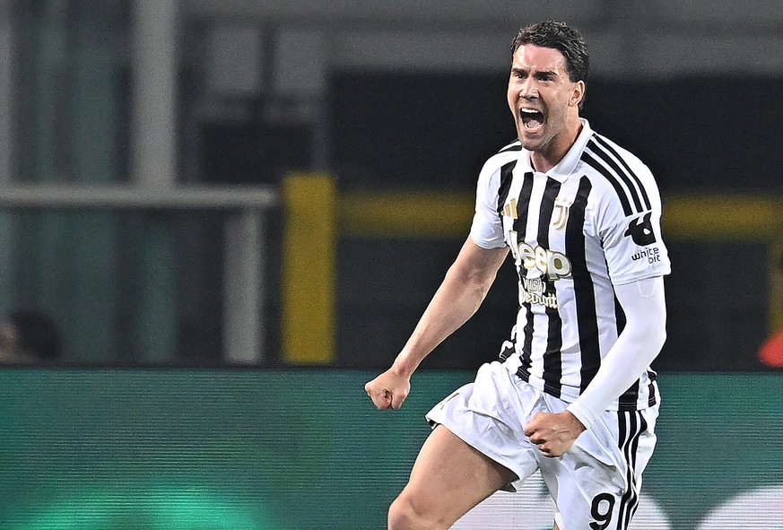 epa12991800 Juventus' Dusan Vlahovic celebrates after scoring the 0-1 goal during the Italian Serie A soccer match between Torino FC and Juventus FC in Turin, Italy, 24 May 2026. EPA/ALESSANDRO D ...