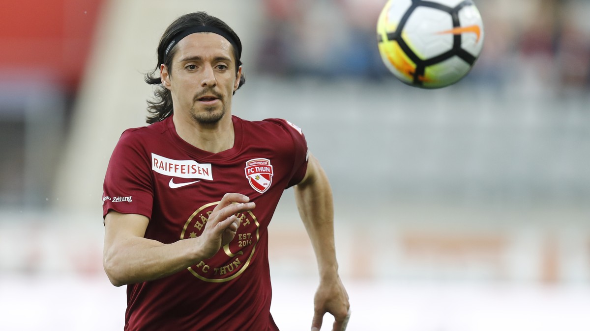 Thuns Nelson Ferreira in Aktion im Super League Spiel zwischen dem FC Thun und dem FC Luzern, am Samstag, 7. April 2018 in der Stockhorn Arena in Thun. (KEYSTONE/Peter Klaunzer)