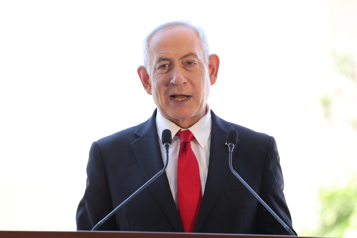 epa13088723 Israeli Prime minister Benjamin Netanyahu speaks during the cornerstone laying ceremony for the Atarot Heritage Center, at the abandoned former Atarot airport located near the separation w ...