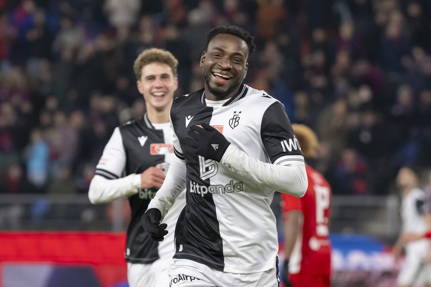 Philip Otele (FCB) jubelt nach seinem Tor zum 2:1 fuer den FC Basel im Achtelfinal des Schweizer Fussball Cups zwischen dem FC Grand-Saconnex und dem FC Basel 1893 im Stadion St. Jakob-Park in Basel,  ...
