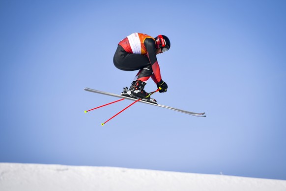 ARCHIV - ZUM VORSCHAU-TEXT UEBER DEN SKI CROSSER ALEX FIVA STELLEN WIR IHNEN FOLGENDES BILDMATERIAL ZUR VERFUEGUNG - Alex Fiva of Switzerland in action during the Men Freestyle Skiing Ski Cross Seeding Round in the Phoenix Snow Park during the XXIII Winter Olympics 2018 in Pyeongchang, South Korea, on Wednesday, February 21, 2018. (KEYSTONE/Gian Ehrenzeller)