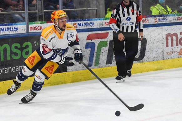 Zug&#039;s Top scorer Jan Kovar, during the match of National League (NL) Swiss Championship 2022/23 between HC Ambri Piotta and EV Zug at the ice stadium Gottardo Arena, Switzerland, Friday, November ...