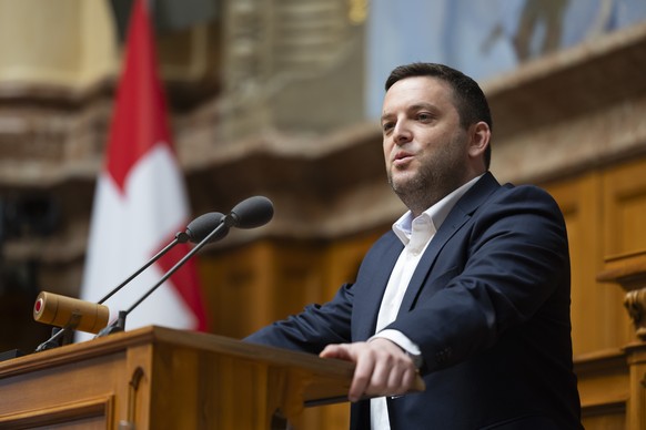 Jon Pult, SP-GR, spricht waehrend der Debatte um die Legislaturplanung 2023-2027, waehrend einer Sondersession des Nationalrats, am Dienstag, 16. April 2024, im Nationalrat in Bern. (KEYSTONE/Peter Kl ...