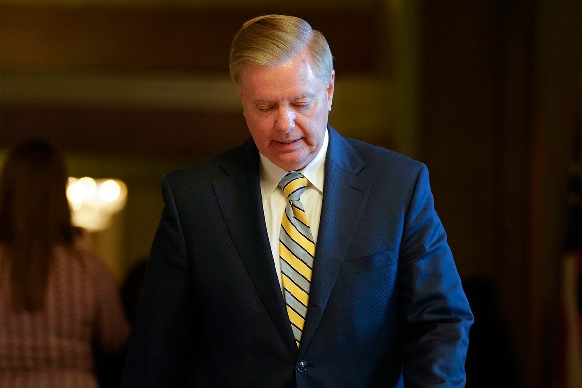 FILE - Sen. Lindsey Graham, R-S.C., leaves a meeting in the office of Senate Majority Leader Mitch McConnell, R-Ky., at the Capitol in Washington, Nov. 13, 2018. (AP Photo/Pablo Martinez Monsivais, Fi ...