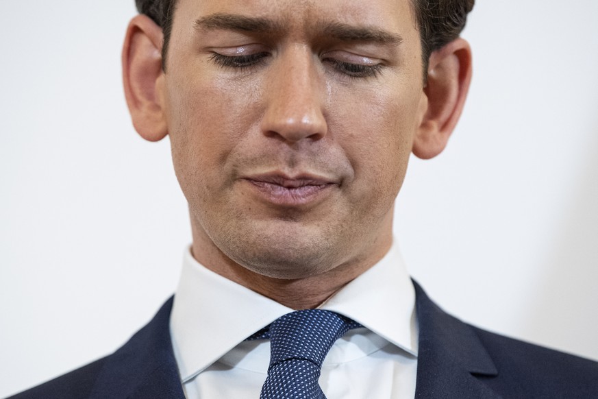 epa07592151 Austrian Chancellor Sebastian Kurz speaks during a news conference ahead of the weekly cabinet meeting at the Austrian Chancellery building in Vienna, Austria, 22 May 2019. Media reports o ...