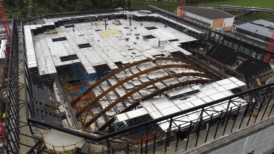 Vue aerienne du chantier de la nouvelle patinoire de Fribourg Gotteron, ce lundi 10 juin 2019, a Fribourg. (KEYSTONE/Anthony Anex)