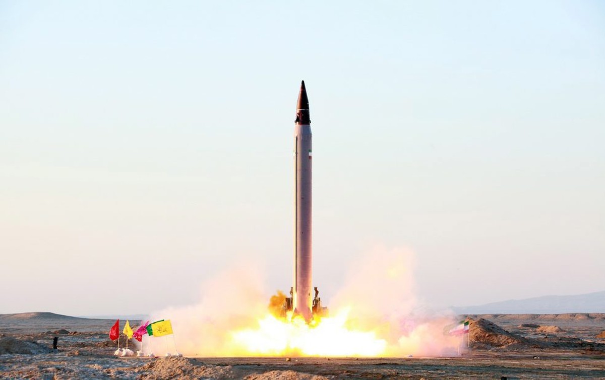 Die Boden-Boden-Rakete vom Typ «Emad» (Selbstbewusstsein) sei vollständig im Inland entwickelt und gebaut worden, teilte die Regierung mit.&nbsp;