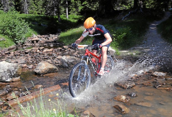 SARNEN, 30JUN19 - Impression von der Bikestrecke ueber 44 km und 1400 Hoehenmeter von Sarnen via das Grossschlierental und vom Glaubenbergpass zurueck nach Sarnen am Conclusive Sunday am Gigathlon 201 ...