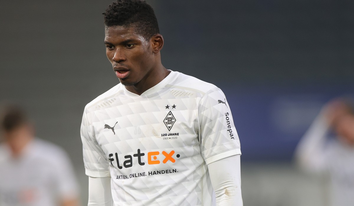 epa08915391 Moenchengladbach's Breel Embolo reacts during the German Bundesliga soccer match between DSC Arminia Bielefeld and Borussia Moenchengladbach in Bielefeld, Germany, 02 January 2021. EP ...
