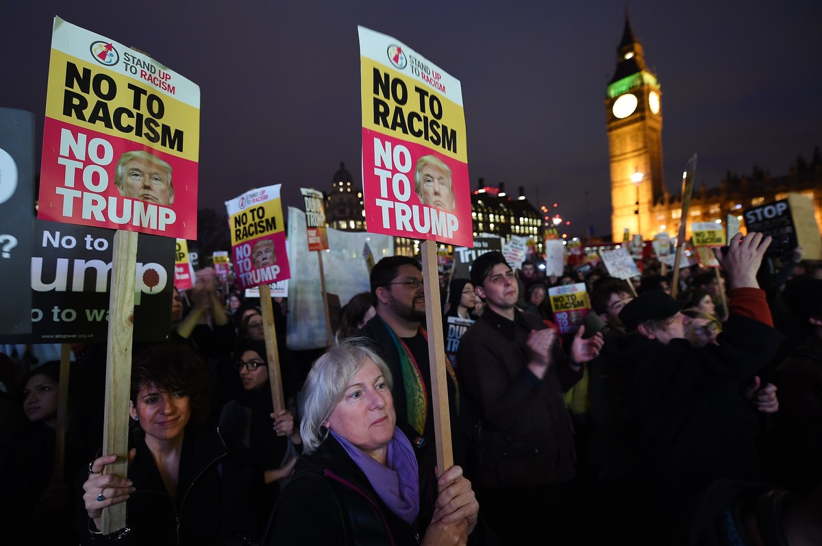 epa05805806 Protesters demonstrate against the proposed State visit to the UK of US President Donald J. Trump, in London, Britain, 20 February 2017. The British Parliament is debating the proposed vis ...