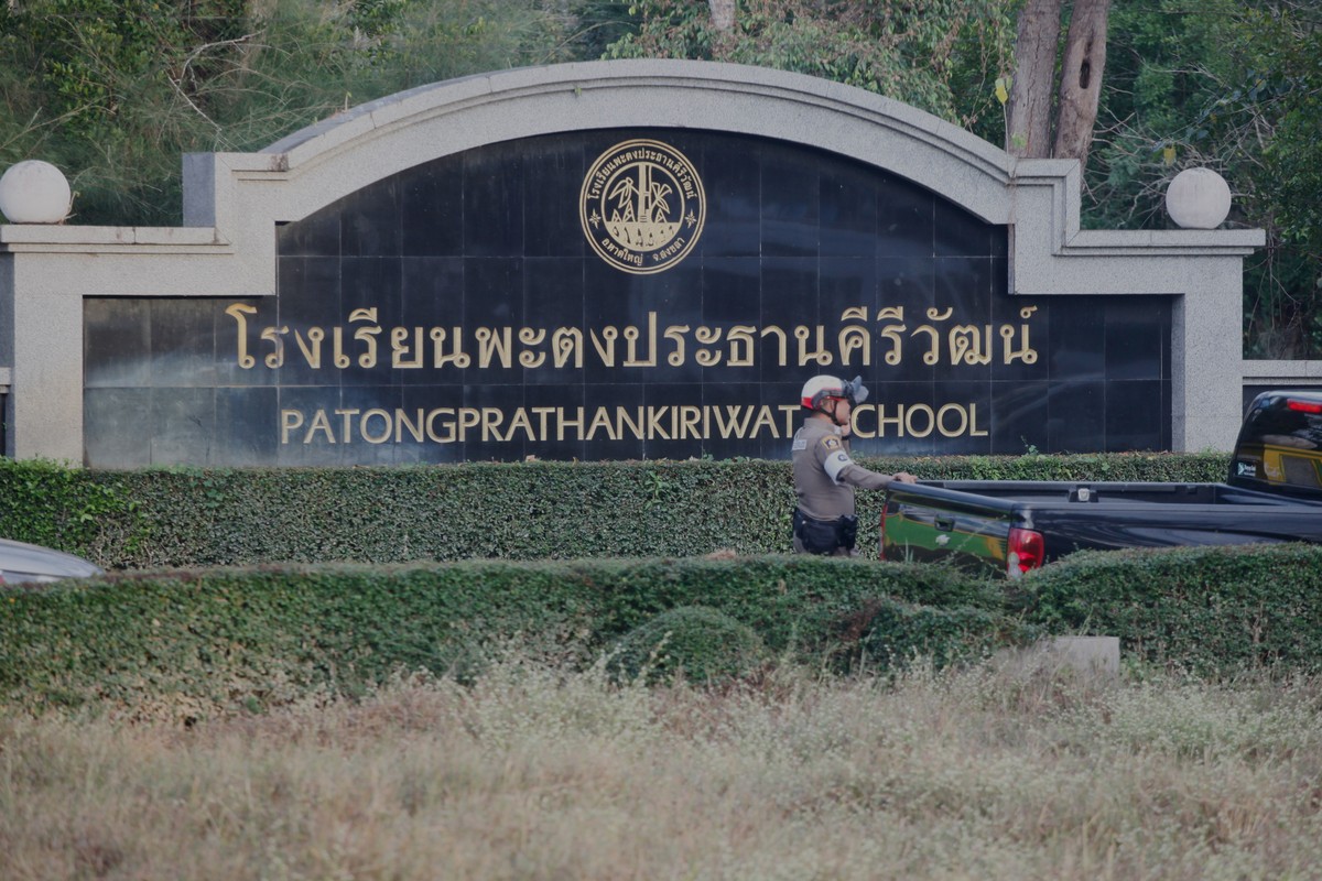 A Thai policeman stands outside Patongrathankiriwt school at Hat Yai, southern Thailand, Wednesday, Feb. 11, 2026. (AP Photo/Sumeth Panpetch)
Thailand School Violence