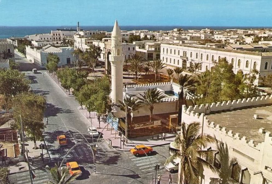 Postkarte mit Stadtzentrum Mogadischus (vermutlich 1960er-Jahre).
