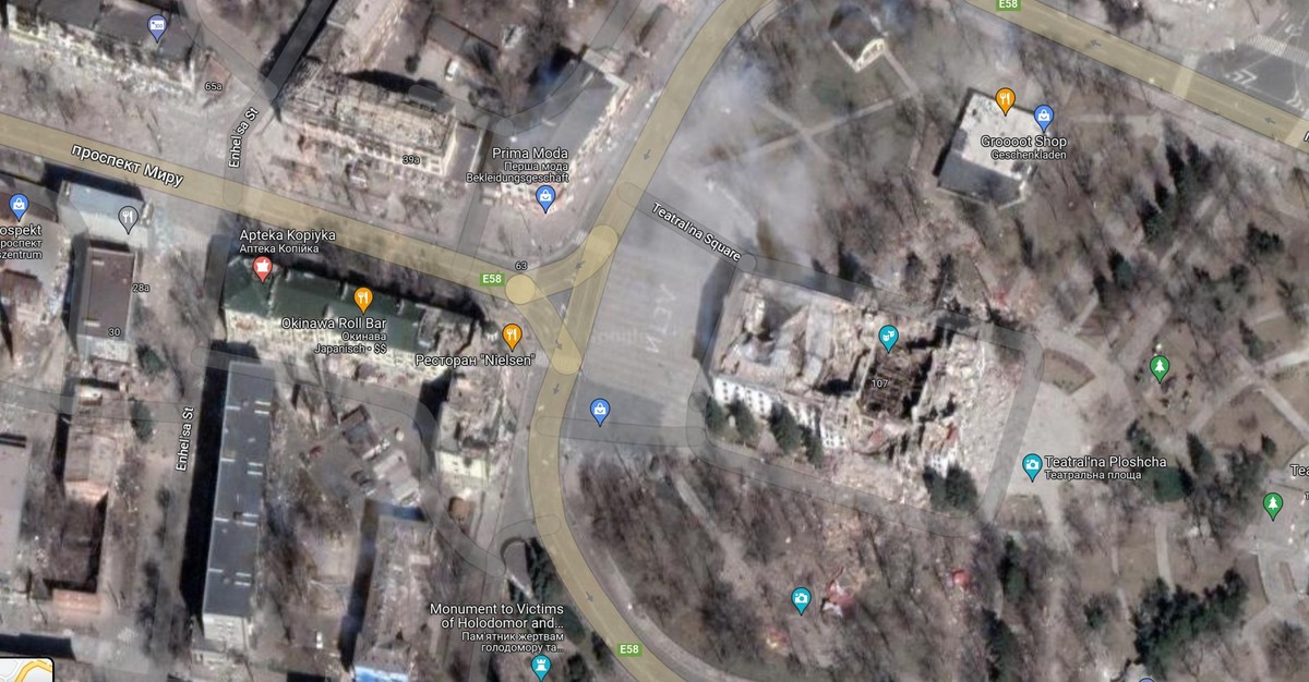 Im Theater von Mariupol hatten sich zahlreiche Kinder vor den Russen versteckt. Die russischen Buchstaben auf dem Vorplatz vor dem Theater (’Дети’ (Deti) - Kinder) machen darauf aufmerksam. Die russis ...
