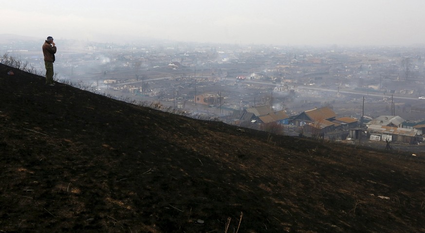 Blick auf die ausgebrannte Stadt Shyra.