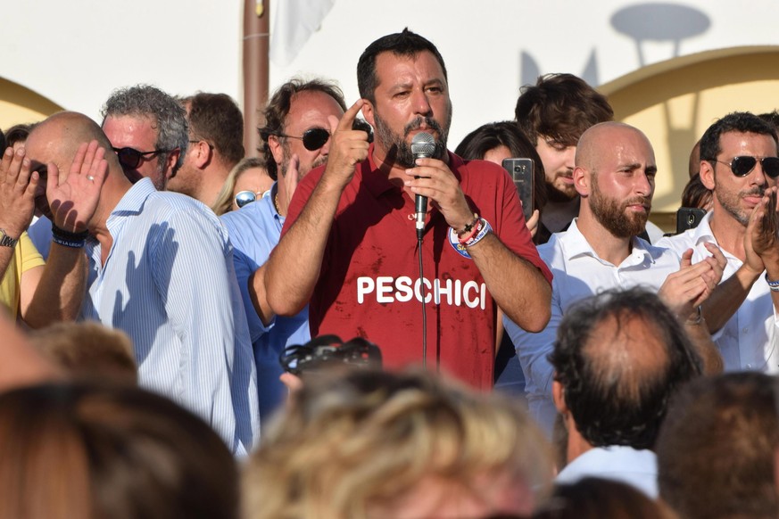 epa07764477 Italian Deputy Prime Minister and Interior Minister, Matteo Salvini (C) during his &#039;Italian summer tour&#039;, in Peschici, southern Italy, 09 August 2019. Italy&#039;s League right-w ...
