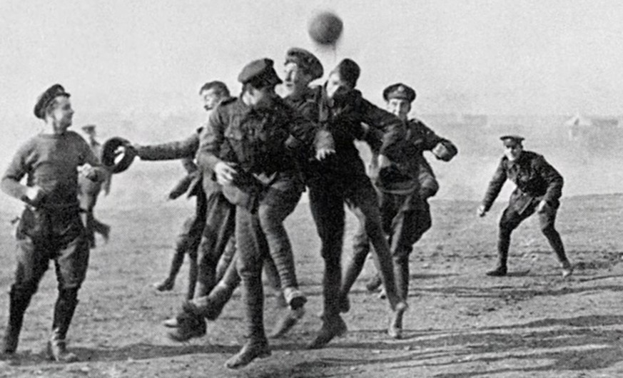 Erster Weltkrieg Deutsche Und Briten Spielen An Der Front
