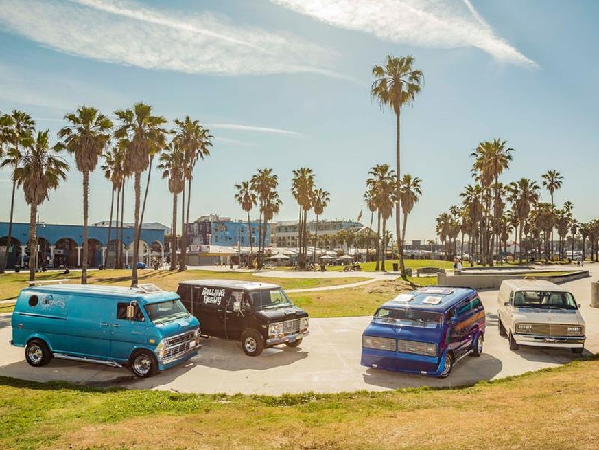 shagwagon van vannin&#039; retro 1970s auto https://www.hagerty.com/articles-videos/articles/2016/07/27/shag-wagons