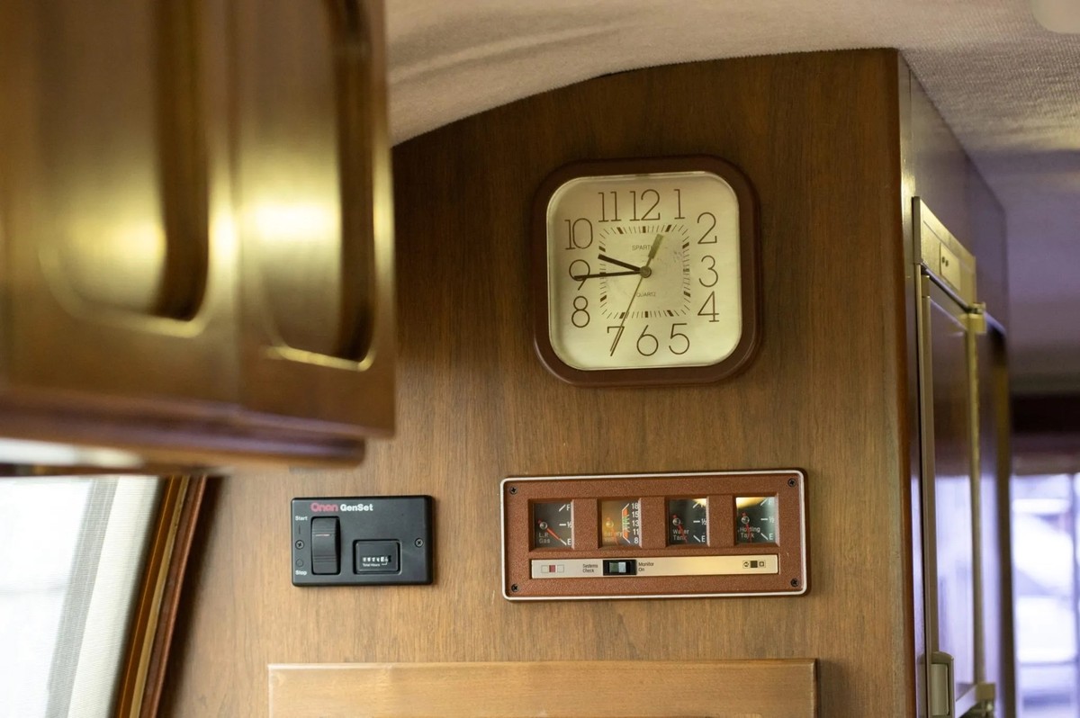 1976 GMC Motorhome Edgemonte 
https://bringatrailer.com/listing/1976-gmc-edgemonte/