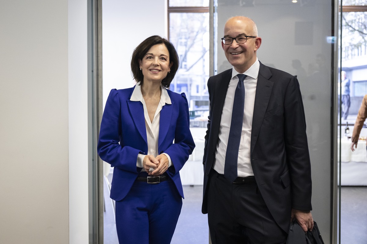 Staenderatskandidatin Regine Sauter, FDP, und Staenderatskandidat Gregor Rutz, SVP, an den Eidgenoessischen Wahlen, am Sonntag, 22. Oktober 2023 im Walcheturm in Zuerich. Die Schweizer Buergerinnen un ...