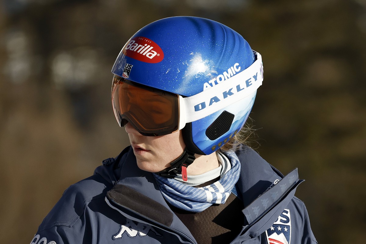 United States' Mikaela Shiffrin concentrates ahead of an alpine ski, women's World Cup downhill race, in Cortina d'Ampezzo, Italy, Friday, Jan. 26, 2024. Shiffrin crashed into the safet ...