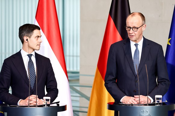 epa12825517 German Chancellor Friedrich Merz (R) speaks during a joint press conference with Dutch Prime Minister Rob Jetten at the Chancellery in Berlin, Germany, 16 March 2026. Jetten is on his inau ...
