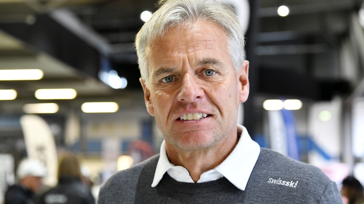 05.10.2019 Duebendorf. Swiss Ski Kleiderabgabe. Im Bild : Franz Heinzer Trainer Ex - Skirennfahrer Portraet Aktion 05 10 2019 Duebendorf Swiss Ski Clothing tax In picture Franz Heinzer Trainer Ex ski  ...