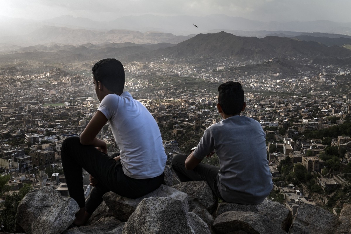 Soldaten auf Pickup-Trucks patrouillieren durch die Stadt. Taiz, Jemen. (7. Juni 2024)
Die Grüne Linie
Neue Zürcher Zeitung