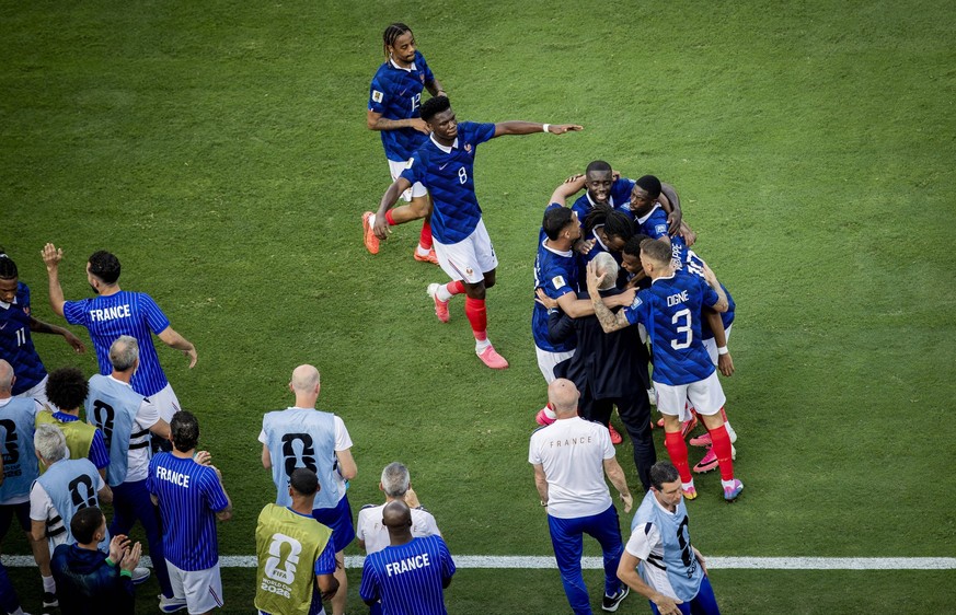 New York/New Jersey, USA 30th Jun 2026. Goal celebration: Bradley Barcola FRA Aurelien Tchouameni FRA Kylian Mbappe FRA Trainer Didier Deschamps FRA William Saliba FRADayot Upamecano FRA Ousmane Dembe ...