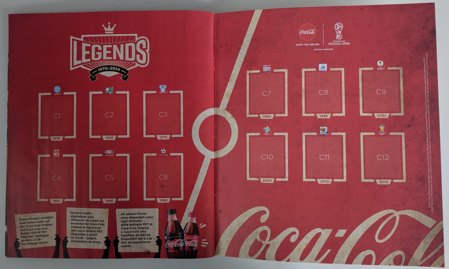 Auf der letzten Album-Seite müssen die zwölf Coca-Cola-Bilder eingeklebt werden.