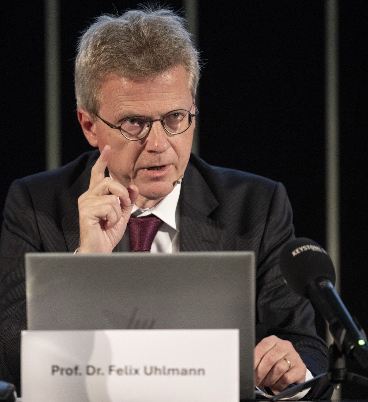Felix Uhlmann, Delegierter der Auftraggebenden, informiert an einer Medienkonferenz ueber den Ergebnisbericht und die Empfehlungen im Umgang mit der Sammlung Buehrle aufgrund der wissenschaftlichen Ev ...