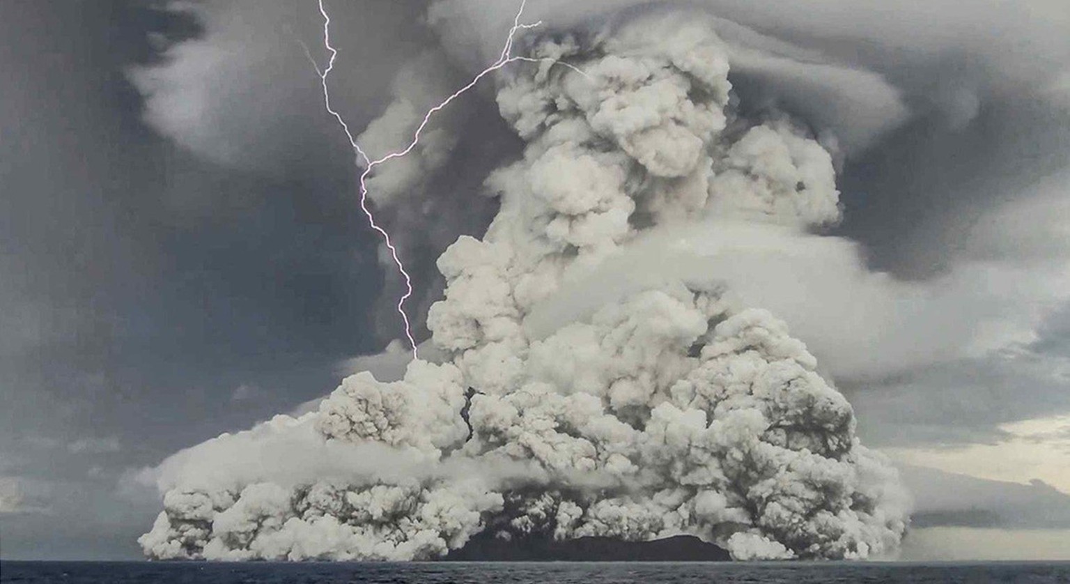 Eruption des Hunga Tonga–Hunga Ha'apai im Januar 2022.