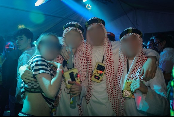 Fasnacht Mosnang, als Araber verkleidete Gruppe.