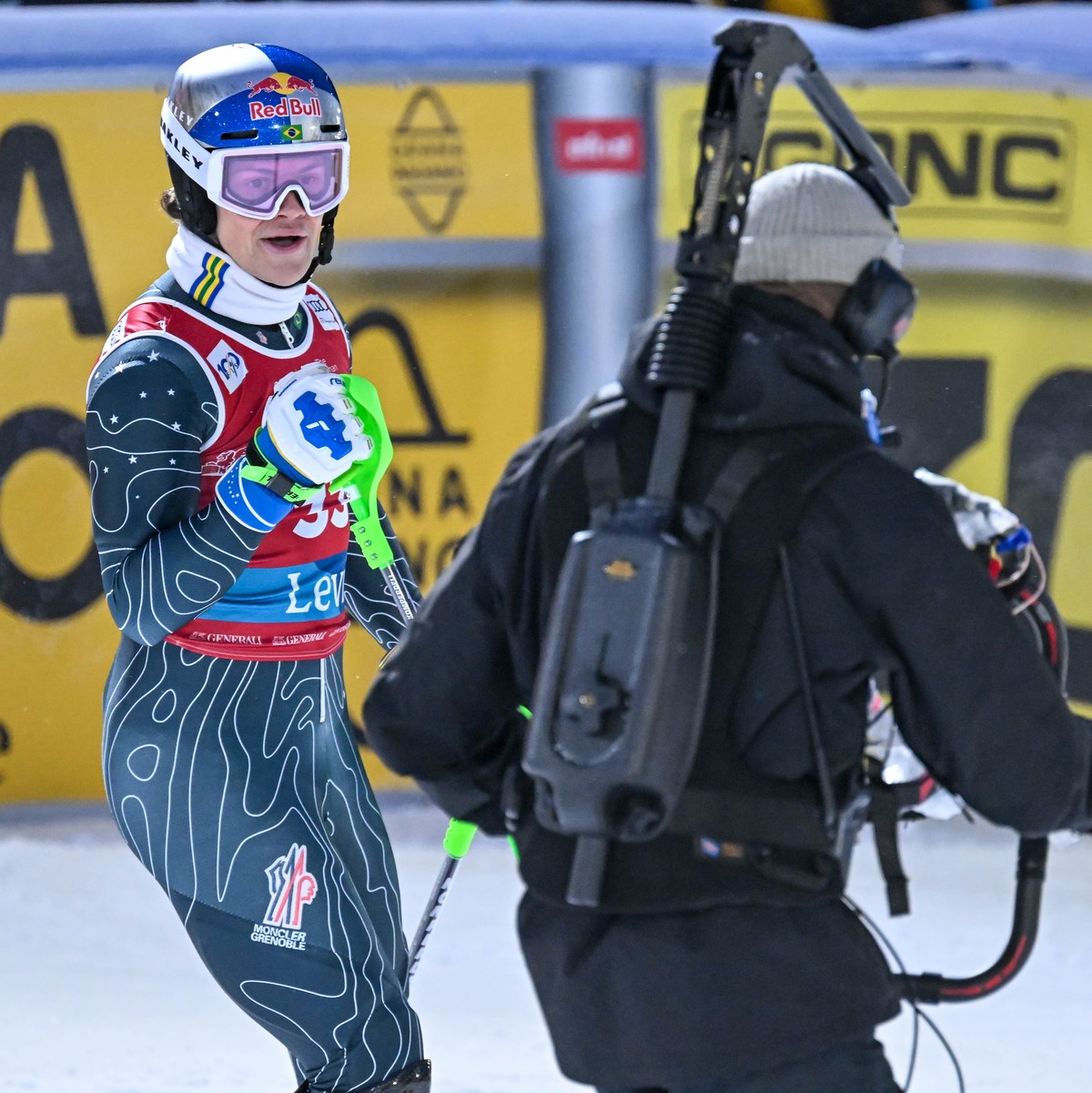 epa11725634 Lucas Pinheiro Braathen of Brazil in the finish area after the second round of the Men?s Slalom race at the FIS Ski World Cup in Levi, Finland, 17 November 2024 EPA/Kimmo Brandt