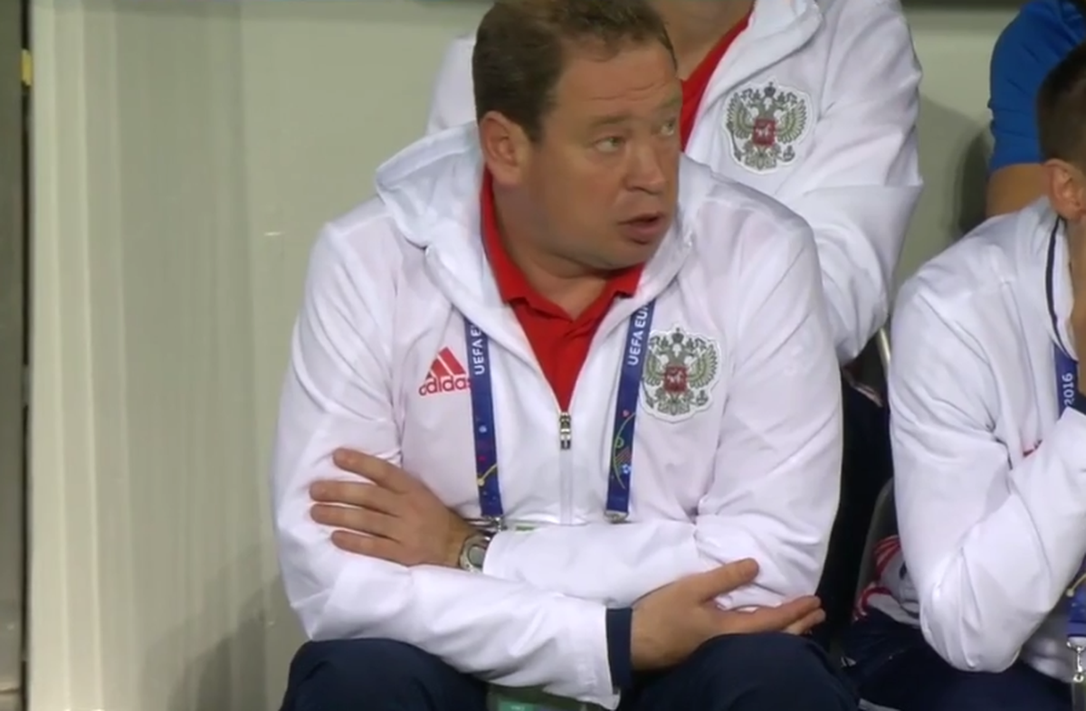 Leonid Slutskis Reaktion auf das Captainbinde-Dilemma.