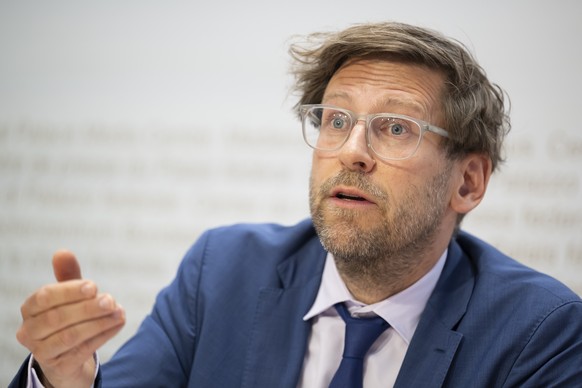 Thomas Christen, stellvertretender Direktor des Bundesamtes fuer Gesundheit (BAG), spricht an einer Medienkonferenz ueber die Genehmigung des Tarifvertrags zum ambulant-aerztlichen Einzelleistungstari ...