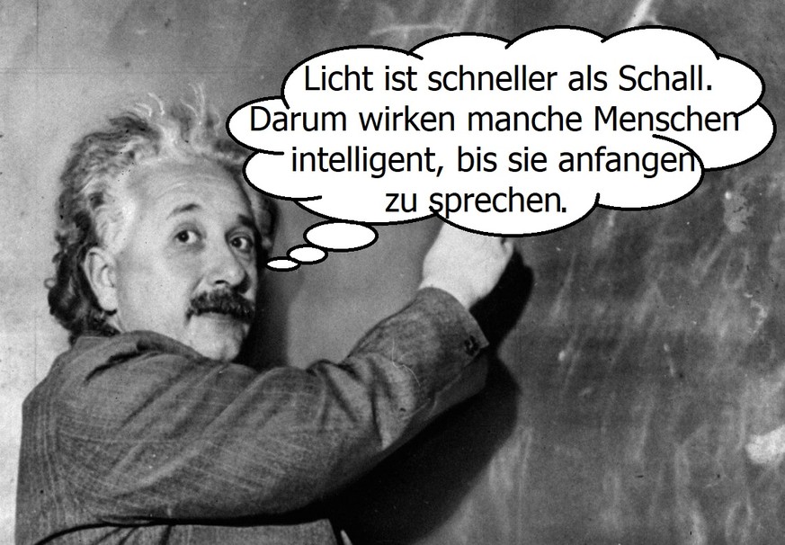 Albert Einstein schreibt eine Gleichung fuer die Dichte der Milchstrasse auf die Wandtafel im Carnegie Institute, Pasadena, Californien, am 14. Januar 1931. Der Begruender der Relativitaetstheorie, di ...