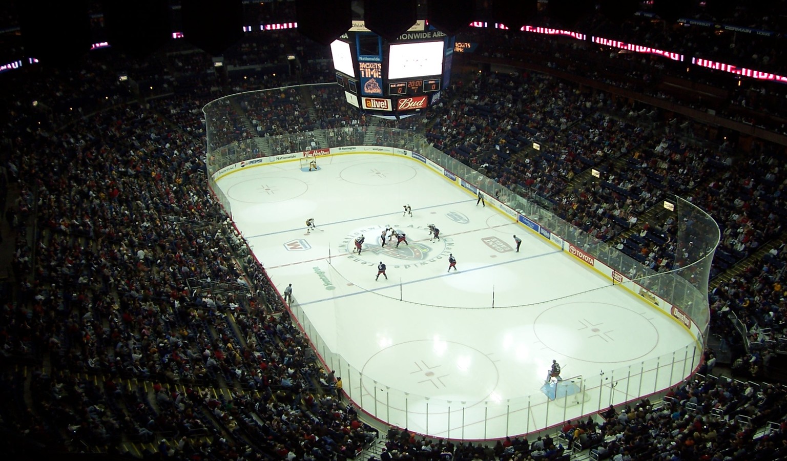 Die Nationwide Arena in Columbus, wo mittlerweile Netze hinter den Toren hängen.