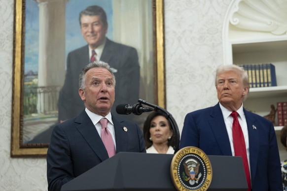 epa12141503 US Special Envoy to the Middle East Steve Witkoff makes a statement at the swearing-in ceremony for Jeanine Pirro, as interim US Attorney for the District of Columbia, in the Oval Office a ...