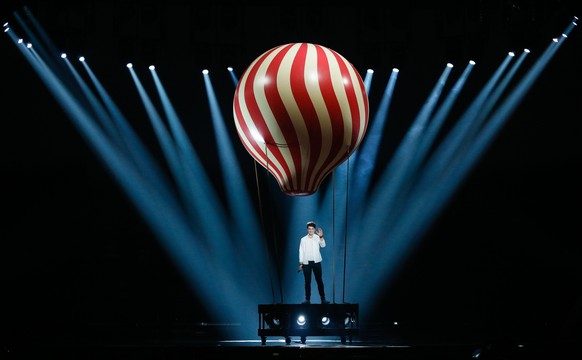 epaselect epa05955730 Brendan Murray from Ireland performs the song &#039;Dying to Try&#039; during rehearsals for the Second Semi-Final of the 62nd annual Eurovision Song Contest (ESC) at the Interna ...