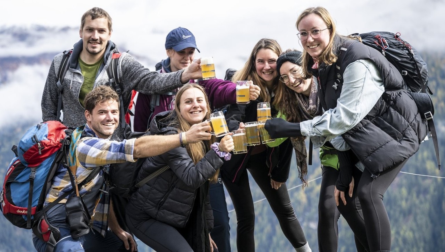Bergbierwanderung Rauszeit Tag des Schweizer Bieres Tschlin Engadin