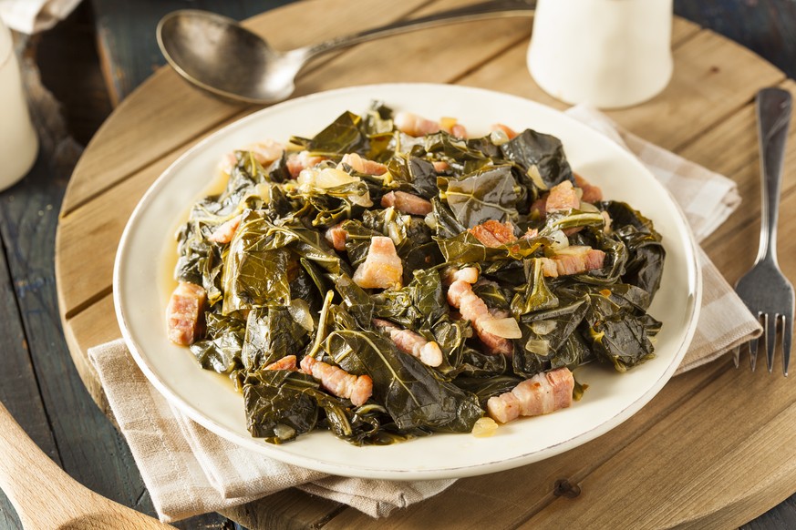 collard greens southern salt pork mangold gemüse südstaaten usa shutterstock