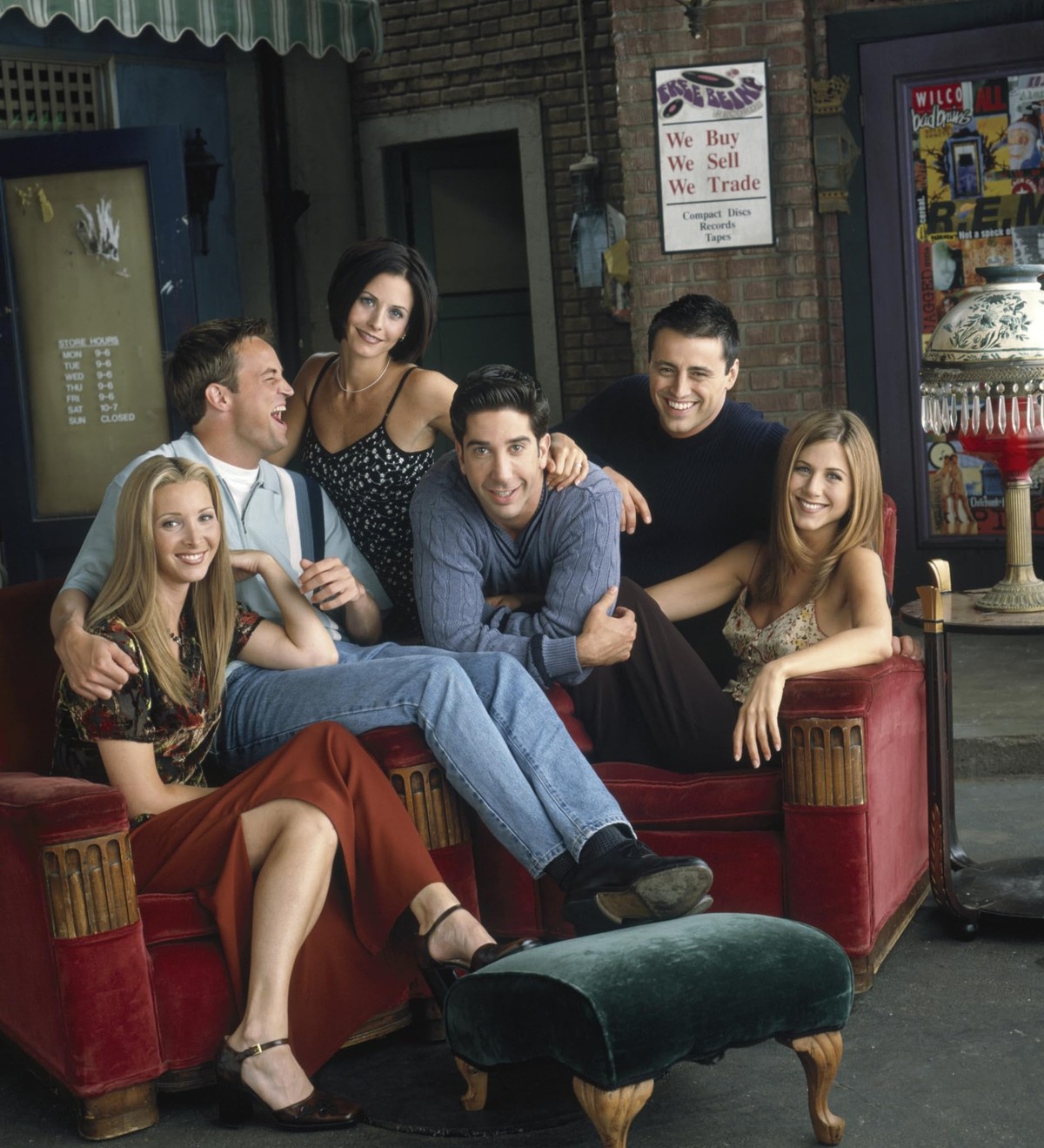 Jennifer Aniston, Courteney Cox, Lisa Kudrow, Matt LeBlanc, Matthew Perry, and David Schwimmer in Friends (1994)