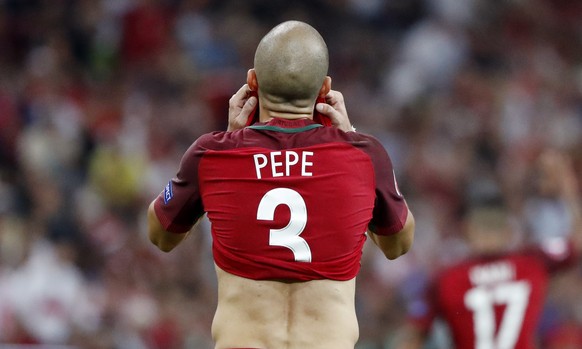 Football Soccer - Poland v Portugal - EURO 2016 - Quarter Final - Stade Velodrome, Marseille, France - 30/6/16
Portugal&#039;s Pepe 
REUTERS/Christian Hartmann
Livepic