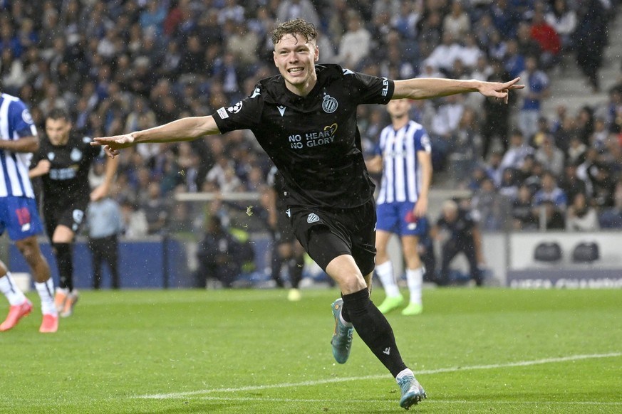 PORTO, PORTUGAL - SEPTEMBER 13 : Skov Olsen Andreas forward of Club Brugge celebrates scoring a goal during the Champions League Group B match between FC Porto and Club Brugge KV on September 13, 2022 ...