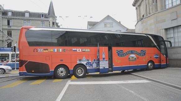 Touri Bus Kunstahus Zürich