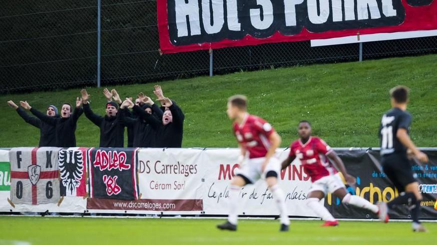 Une banderole des supporters argoviens est visible en prevision de la votation sur le nouveau stade, lors de la rencontre de football de Challenge League entre le FC Stade Lausanne-Ouchy et le FC Aara ...