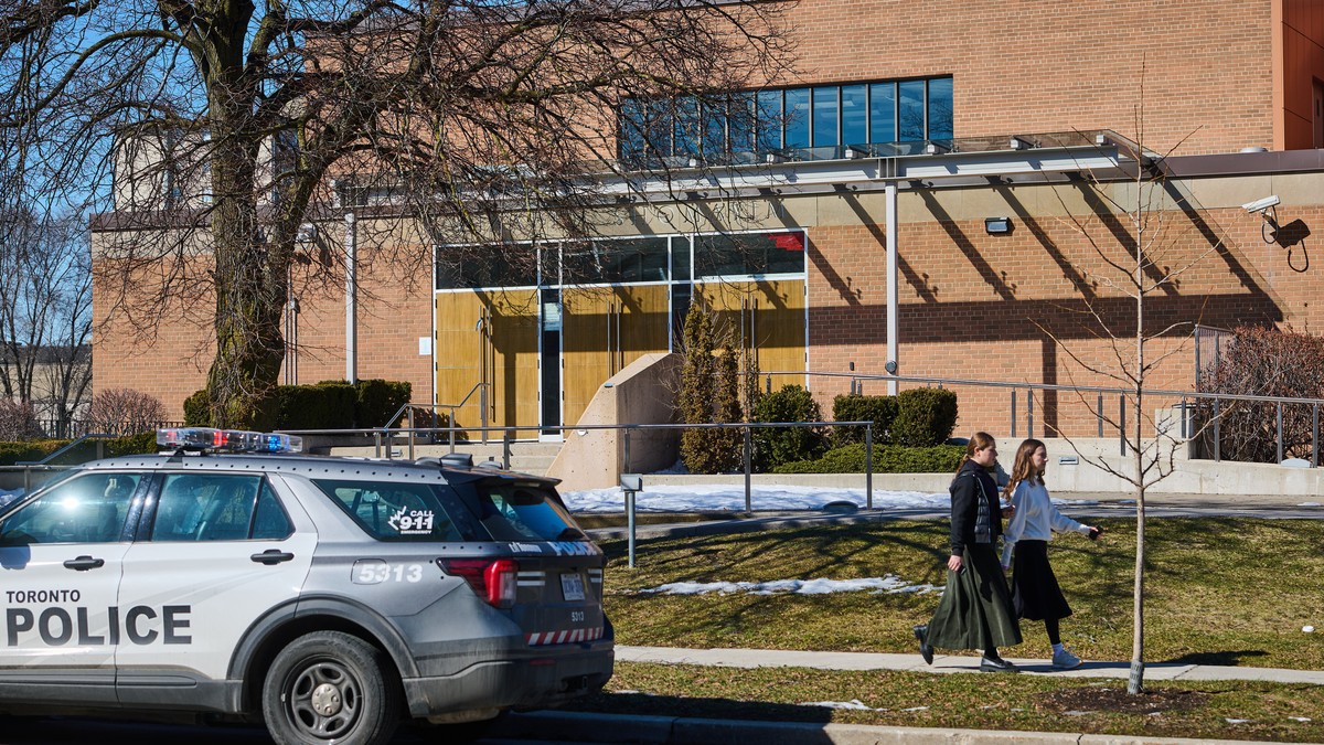 Schüsse vor Synagoge in Toronto: 18-Jähriger festgenommen