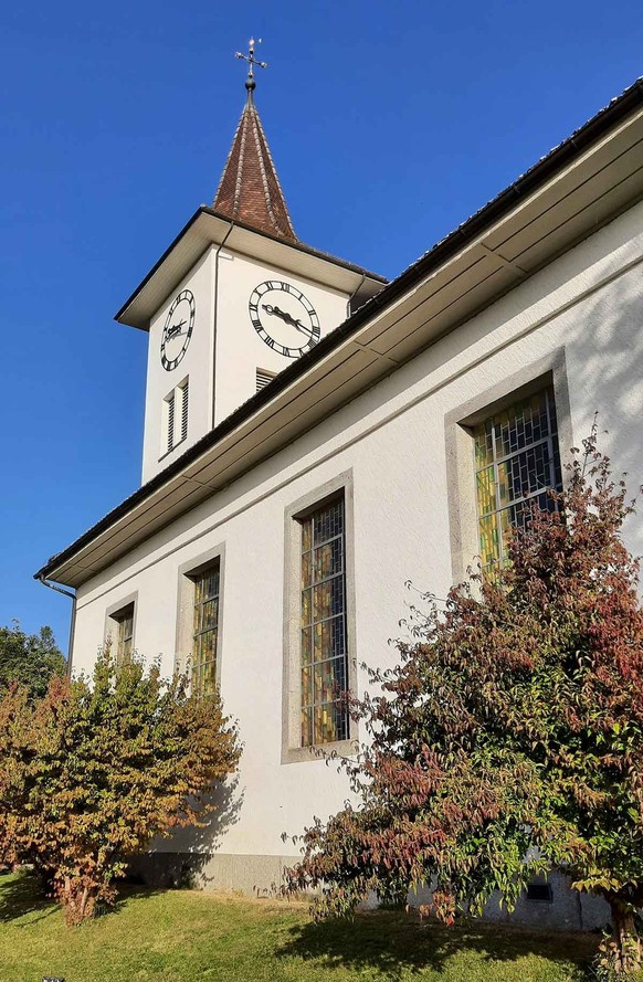 Hometown Church from the south side, with window frames and plinth made of Grimsel granite.