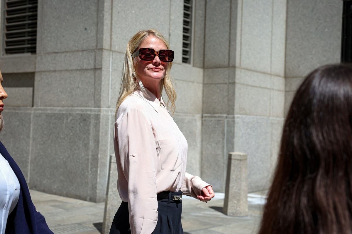 Kerry Morgan exits Federal courthouse after testifying in the Sean "Diddy" Combs' sex trafficking and racketeering conspiracy trial at U.S. court in Manhattan, in New York City, U.S., M ...