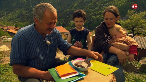 «Grossätti!»: Roland mit Familie.